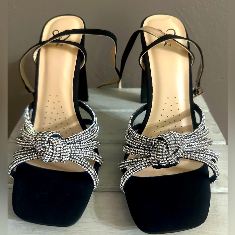 WINDSOR STRAPPY HEELS